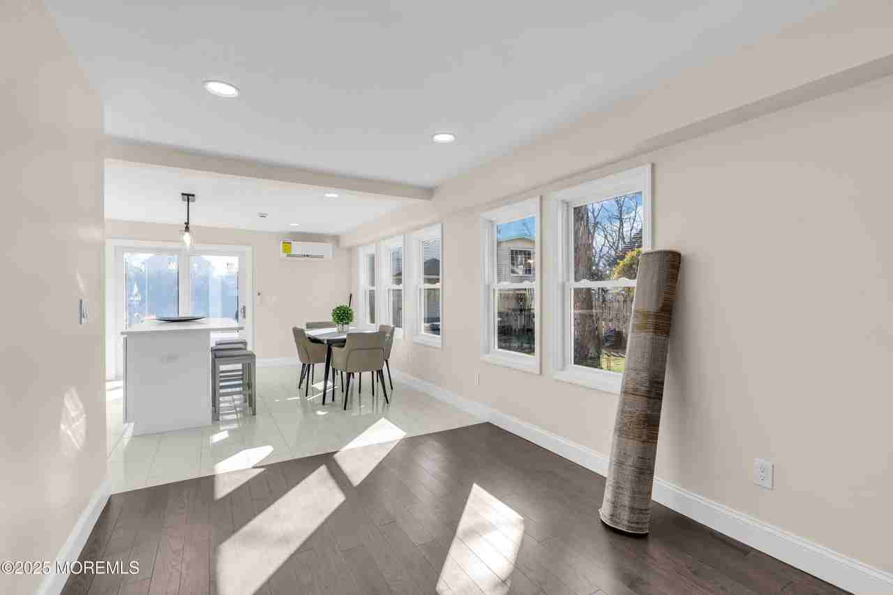 814 Dunlewy St - Photo 7 of 21