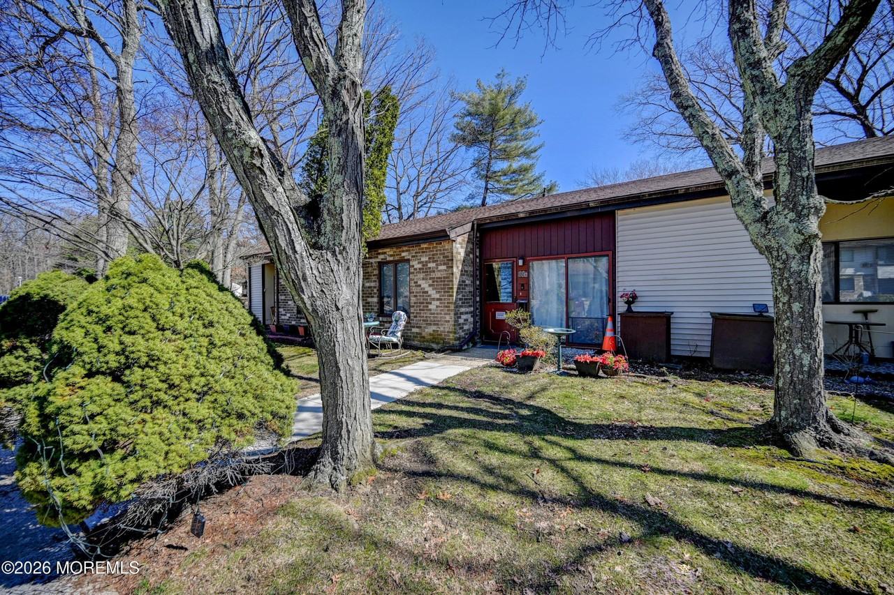 88 Arrowood Rd #B - Photo 2 of 29