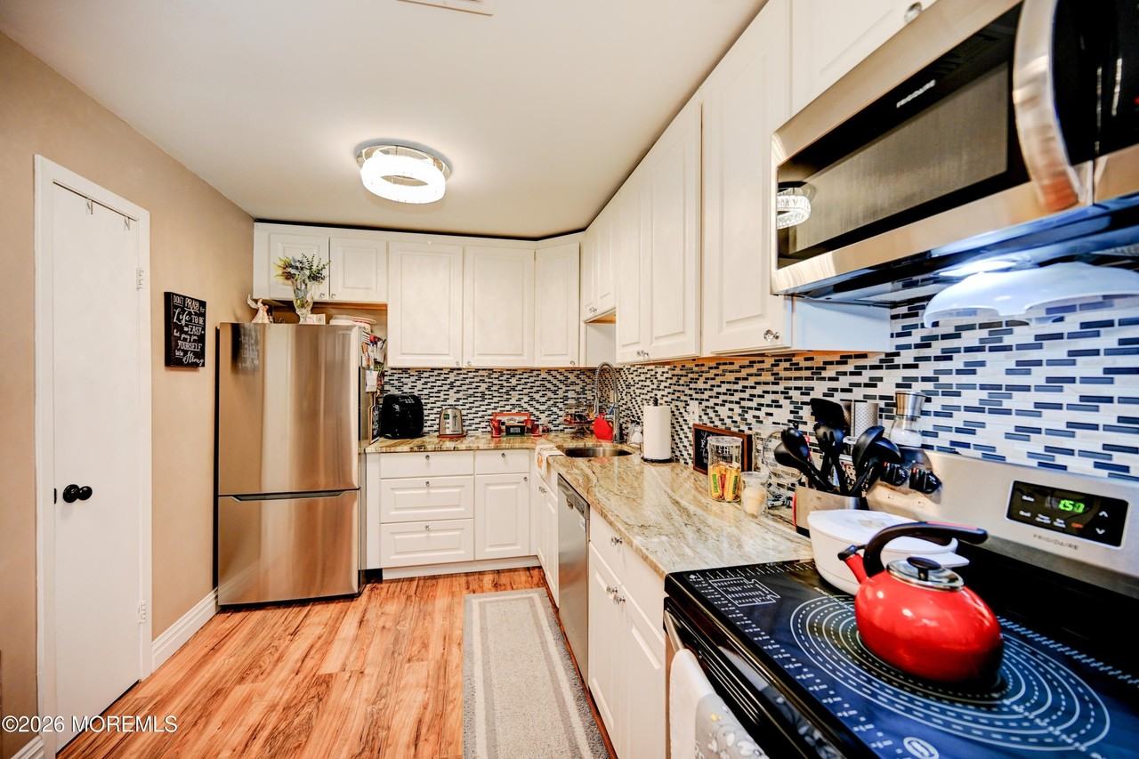 88 Arrowood Rd #B - Photo 6 of 29