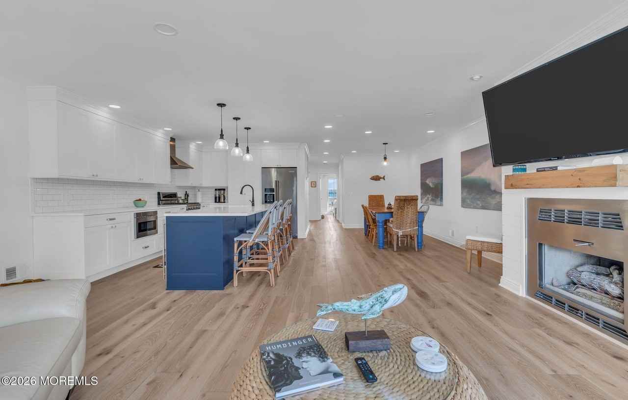 118 Ashley Ave - Photo 6 of 30