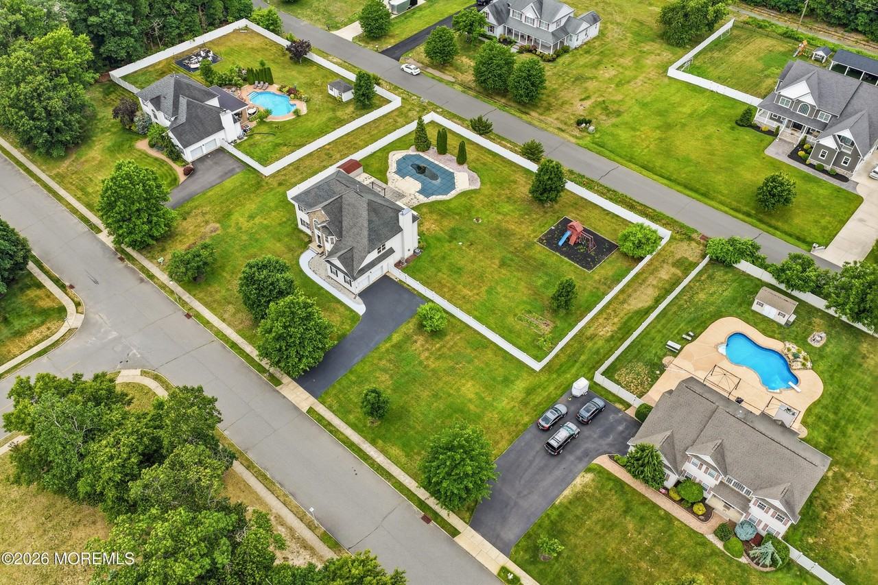 10 Etty Ct - Photo 5 of 50
