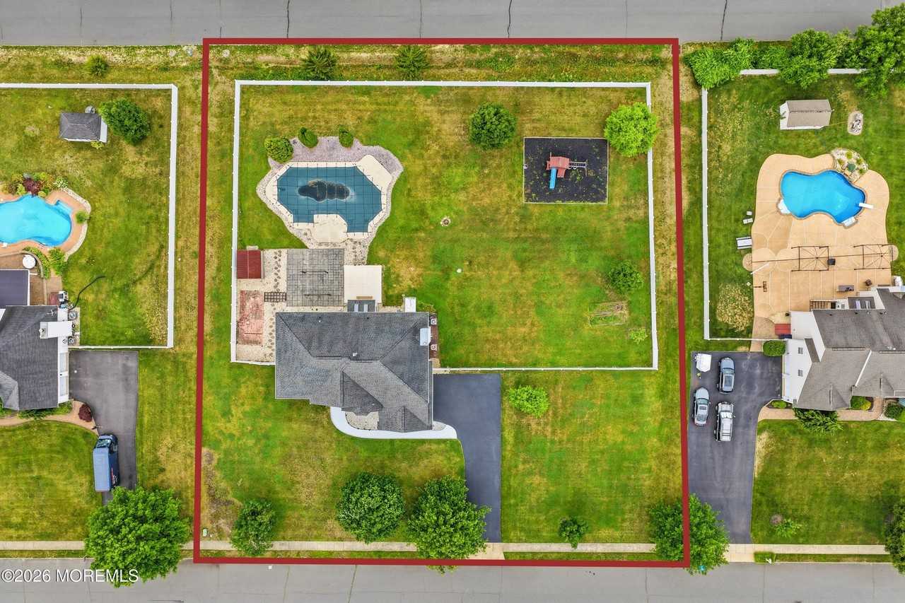 10 Etty Ct - Photo 7 of 50