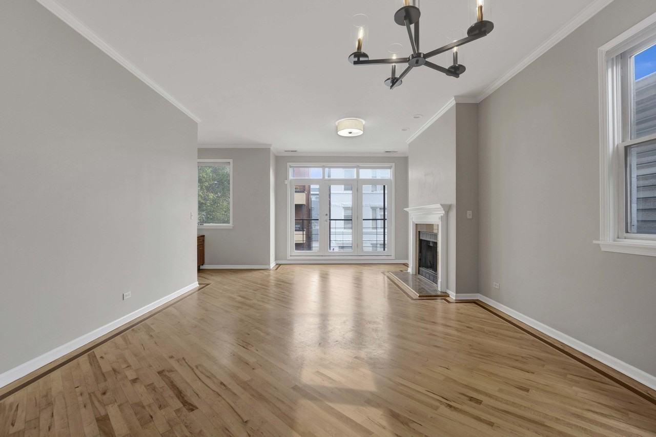 1517 W Fry St #2 - Photo 4 of 33