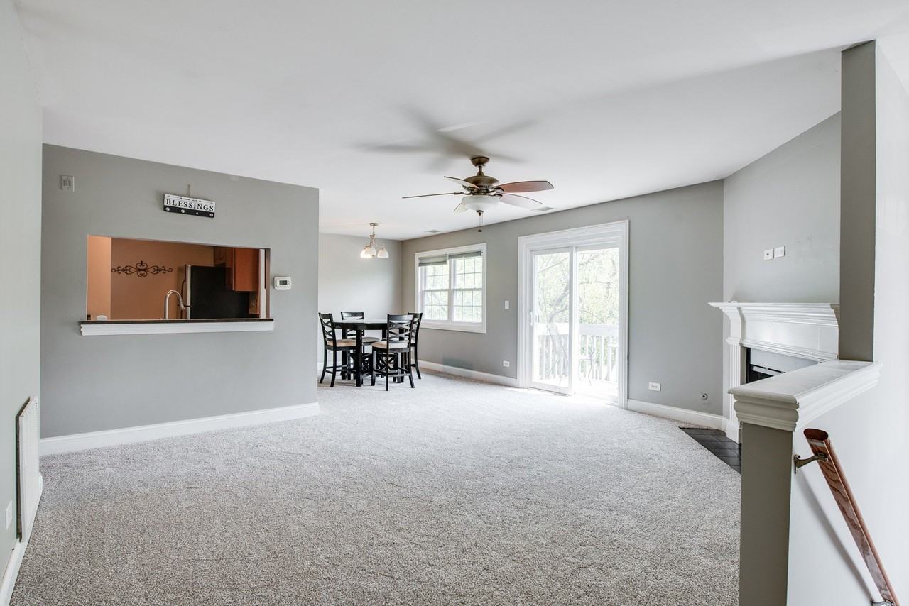19 Foxcroft Rd #203 - Photo 4 of 13