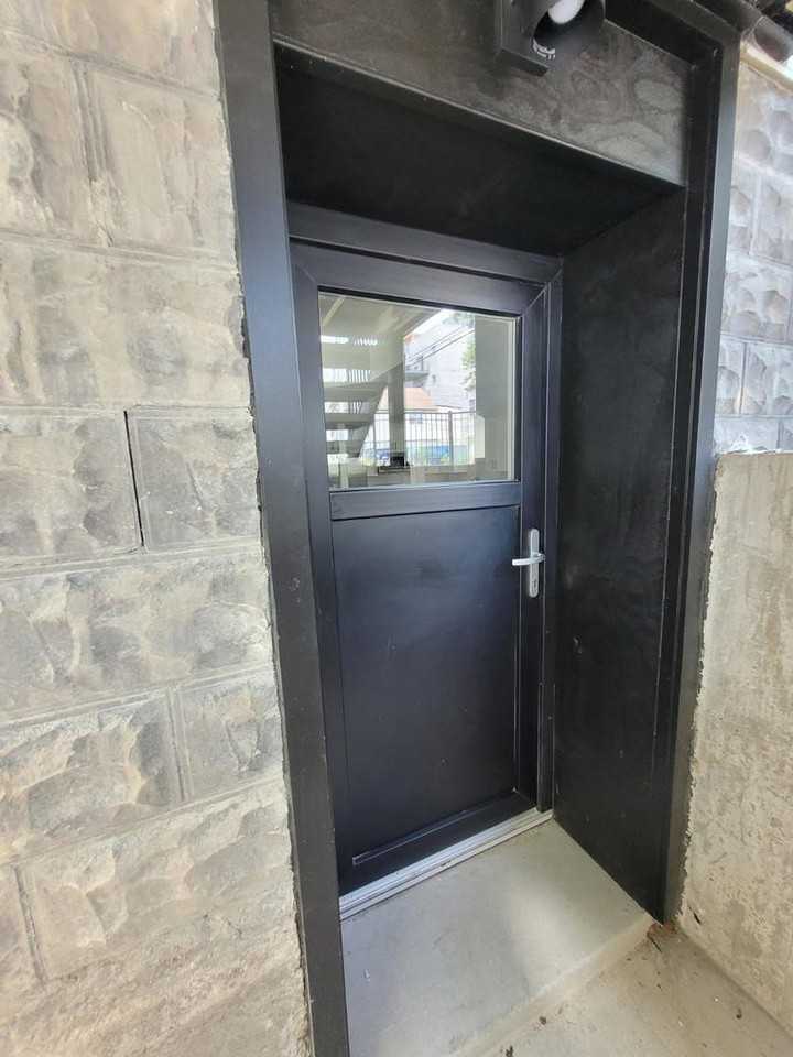 3144 N Leavitt St - Photo 3 of 22