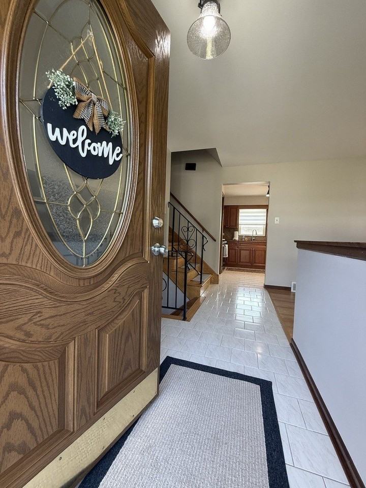 10507 S Terry Dr - Photo 4 of 19