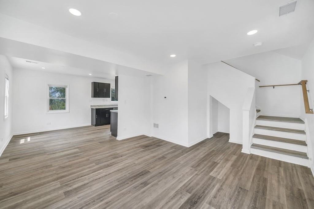 37544 N Columbus Ave - Photo 4 of 28