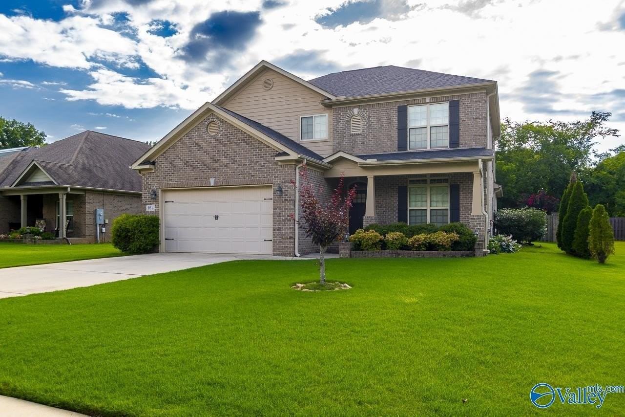 161 Huntsmen Ln - Photo 2 of 34