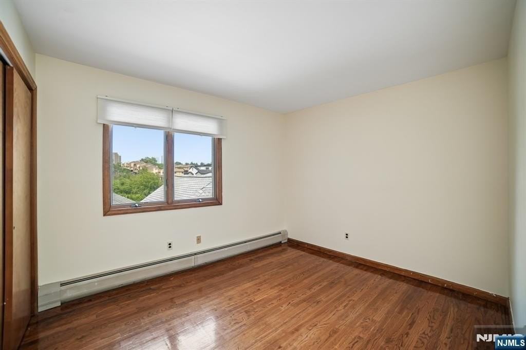 1221 15th St - Photo 7 of 10
