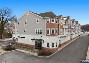 764 Newbridge Rd #2H - Photo 1 of 1