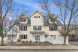 featured image of 43 Cornwall St #B