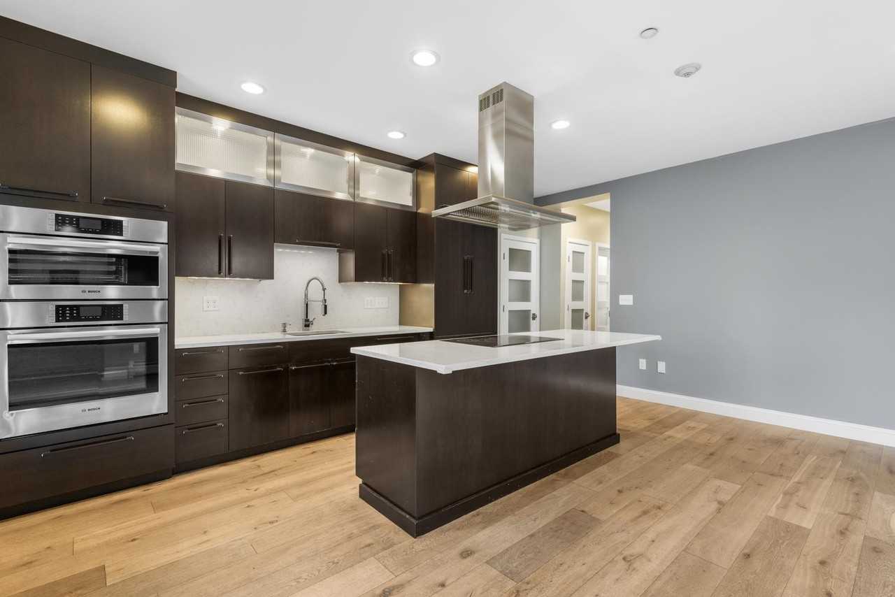 43 Cornwall St #B - Photo 3 of 28