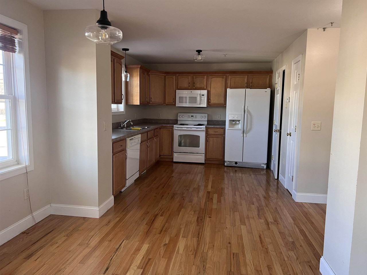 20 Portsmouth Ave #D - Photo 5 of 21