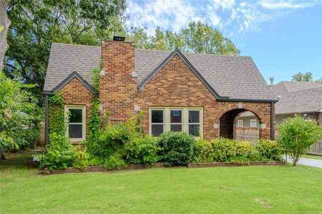 4103 S Madison Pl - Photo 3 of 49