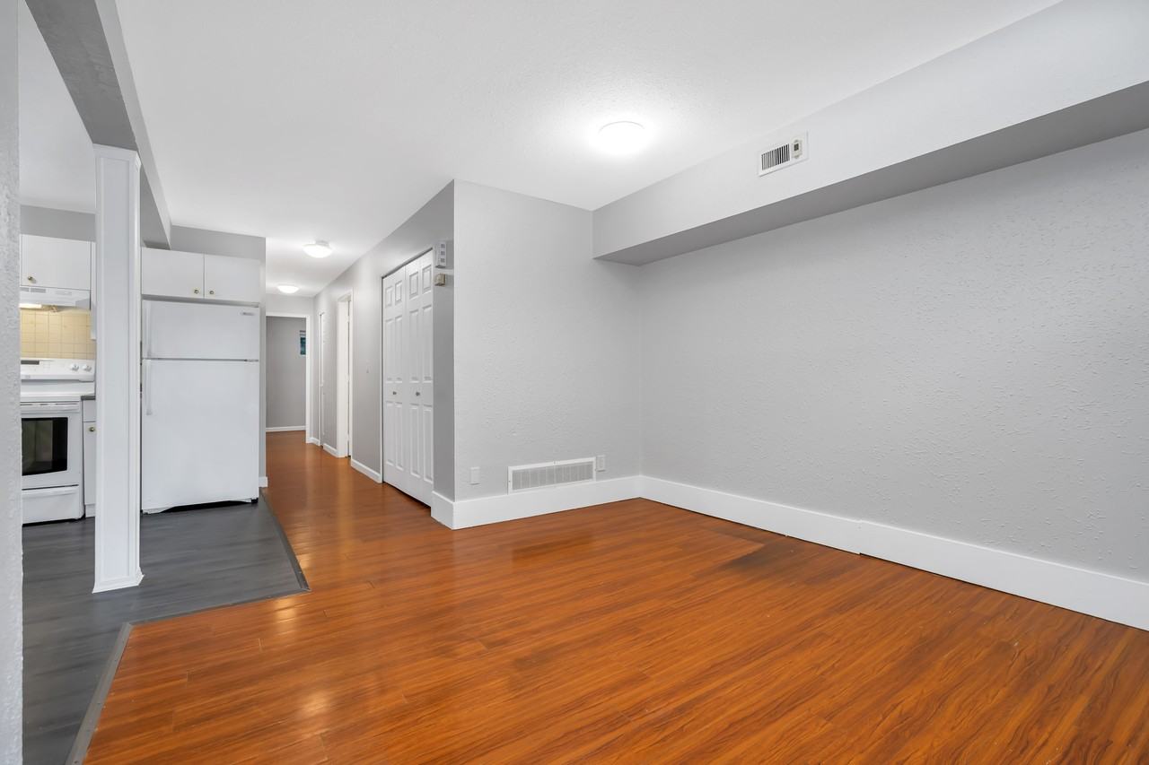 1522 Pitt River Road #Bsmt - Photo 4 of 10
