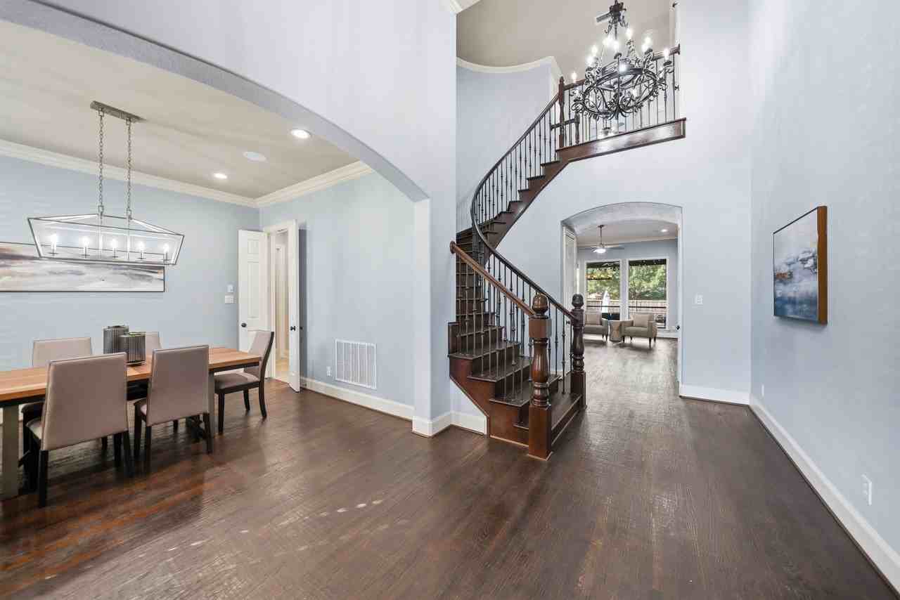 1308 Cotulla Dr - Photo 4 of 38