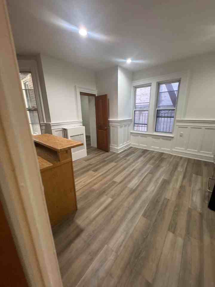 738 Kelly St #2 - Photo 3 of 9