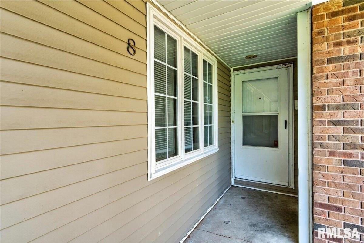 8 Sundowner Ln #8 - Photo 3 of 23