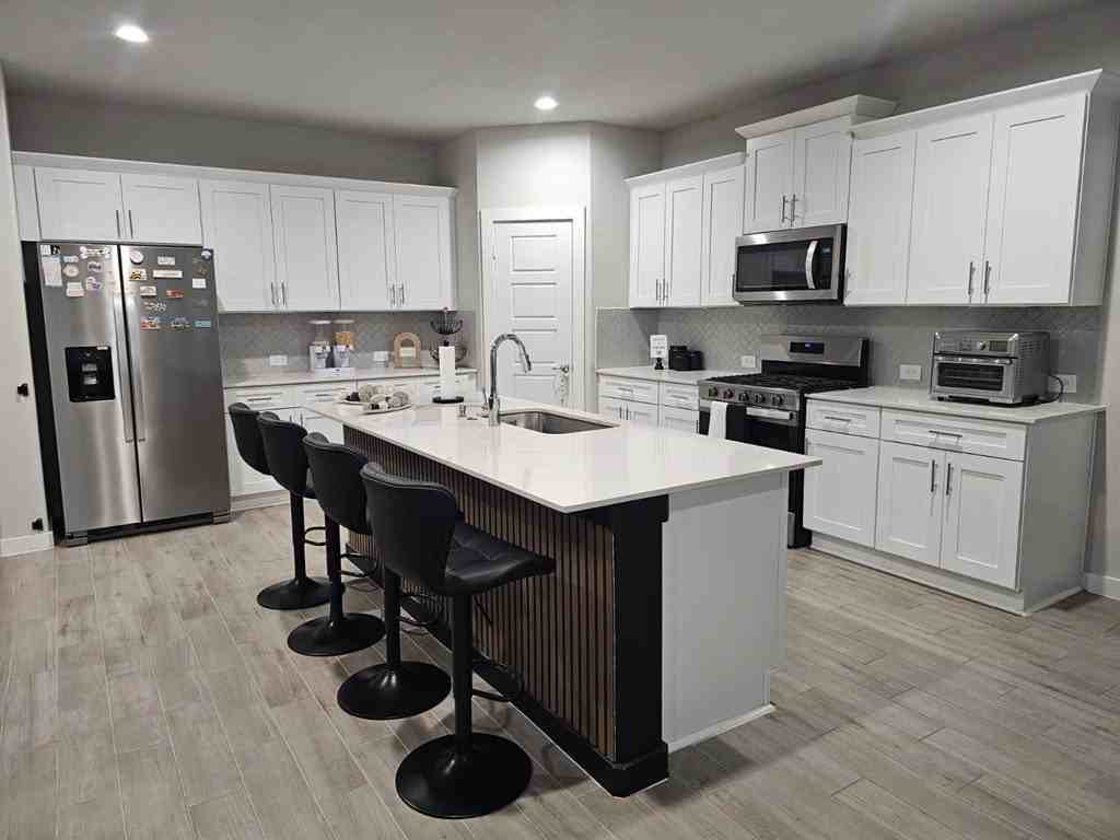 1914 Bear Dr - Photo 3 of 18
