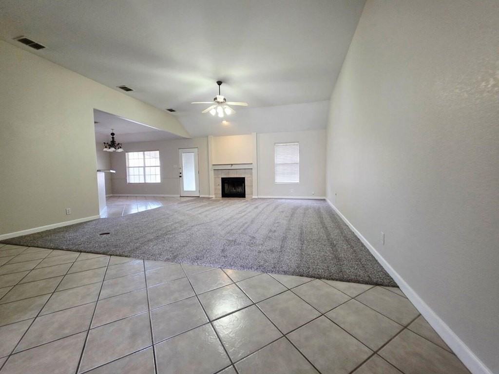 5208 Lavaca Ave - Photo 3 of 11