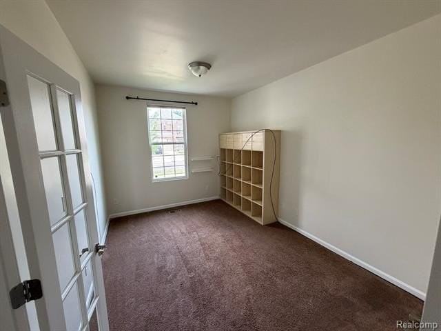 49744 Hartwick Dr - Photo 3 of 33