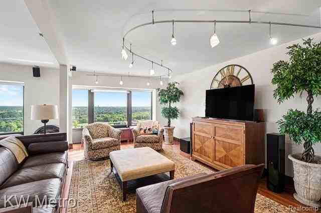 5000 Town Ctr #2906 - Photo 4 of 18