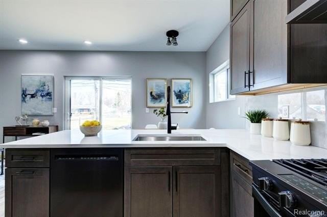 2808 Goodrich St - Photo 7 of 28
