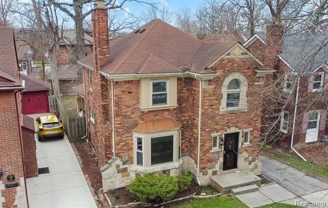 5534 Bishop St - Photo 3 of 23