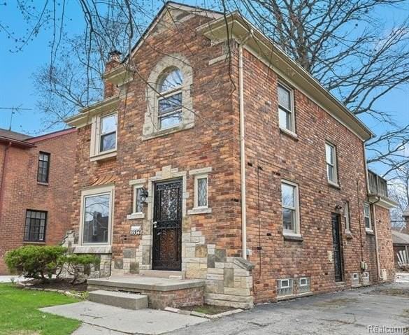5534 Bishop St - Photo 4 of 23