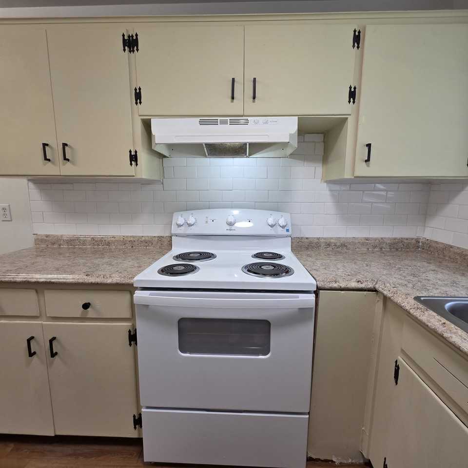 2508 Belmont Dr #1 - Photo 6 of 14