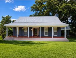 featured image of 21744 Langford Rd