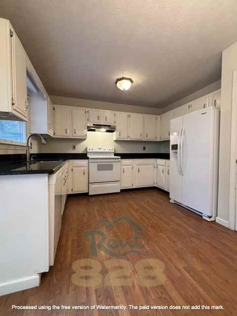 8 Laurel Brook Dr #1 - Photo 4 of 13
