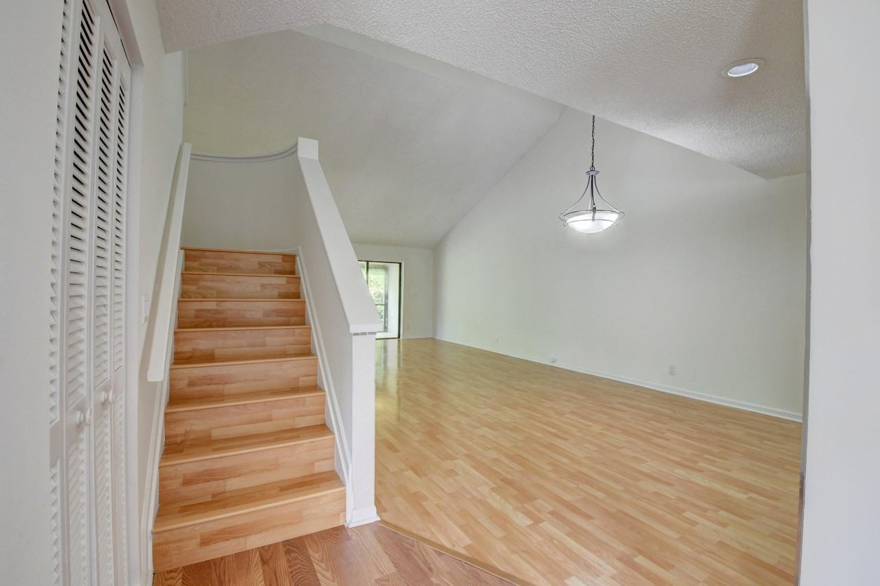 8644 Eagle Run Dr #18 - Photo 5 of 41