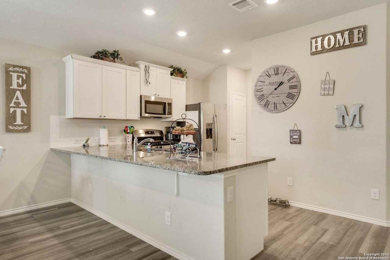 14815 Berkshire Way - Photo 4 of 25
