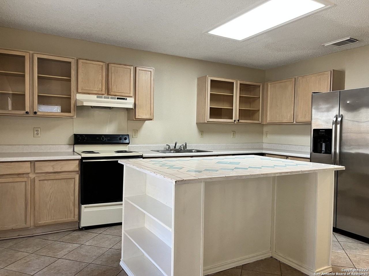 7807 Ruby Mdw - Photo 7 of 21