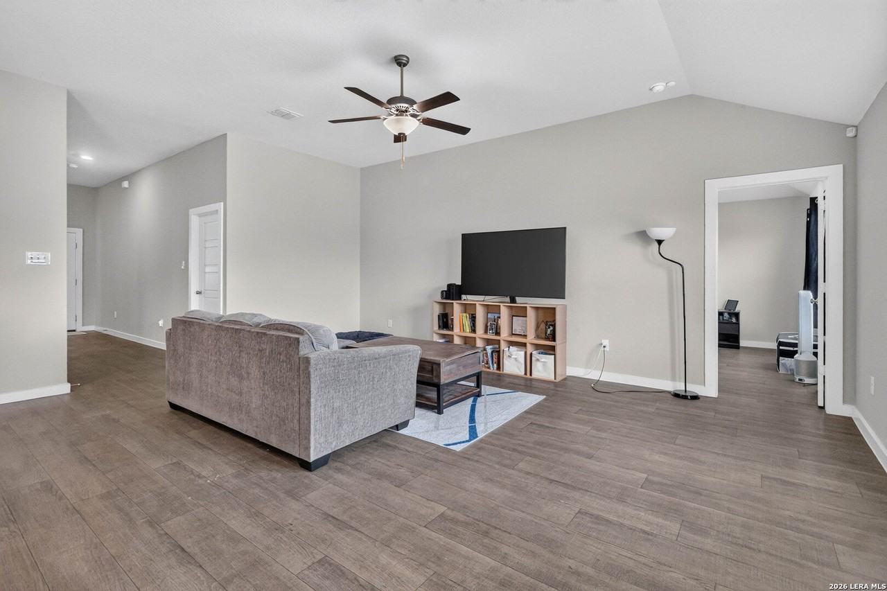 10746 Francisco Way - Photo 4 of 28