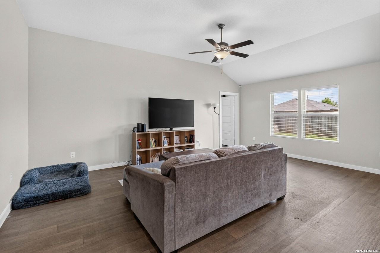 10746 Francisco Way - Photo 5 of 28