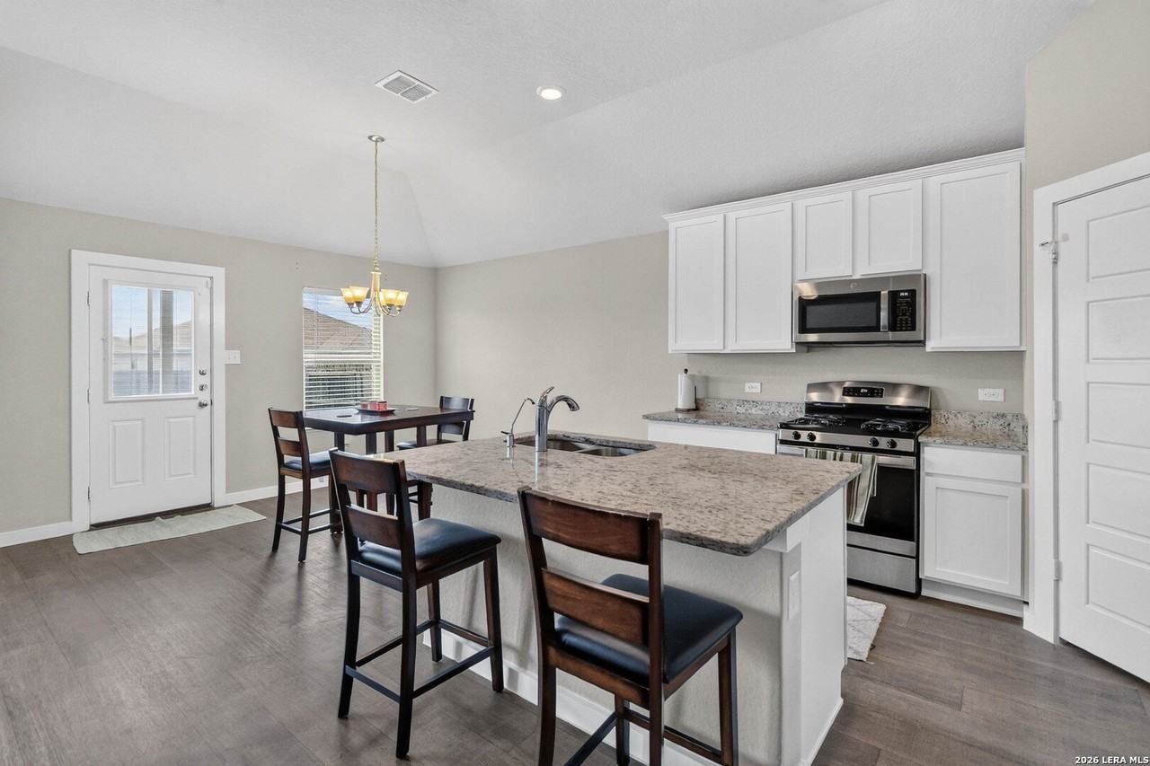 10746 Francisco Way - Photo 7 of 28
