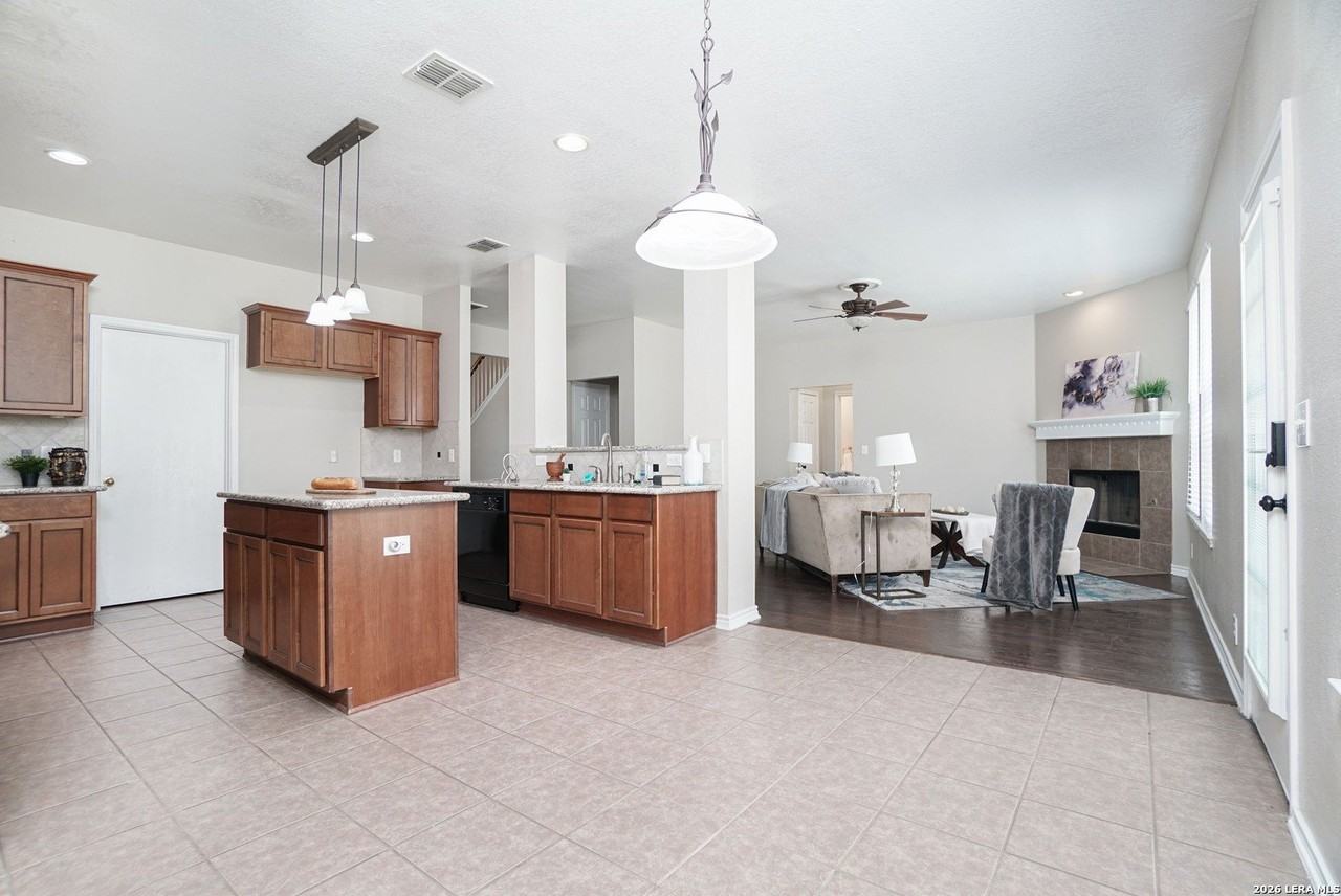 14004 Roslin Frst - Photo 7 of 25