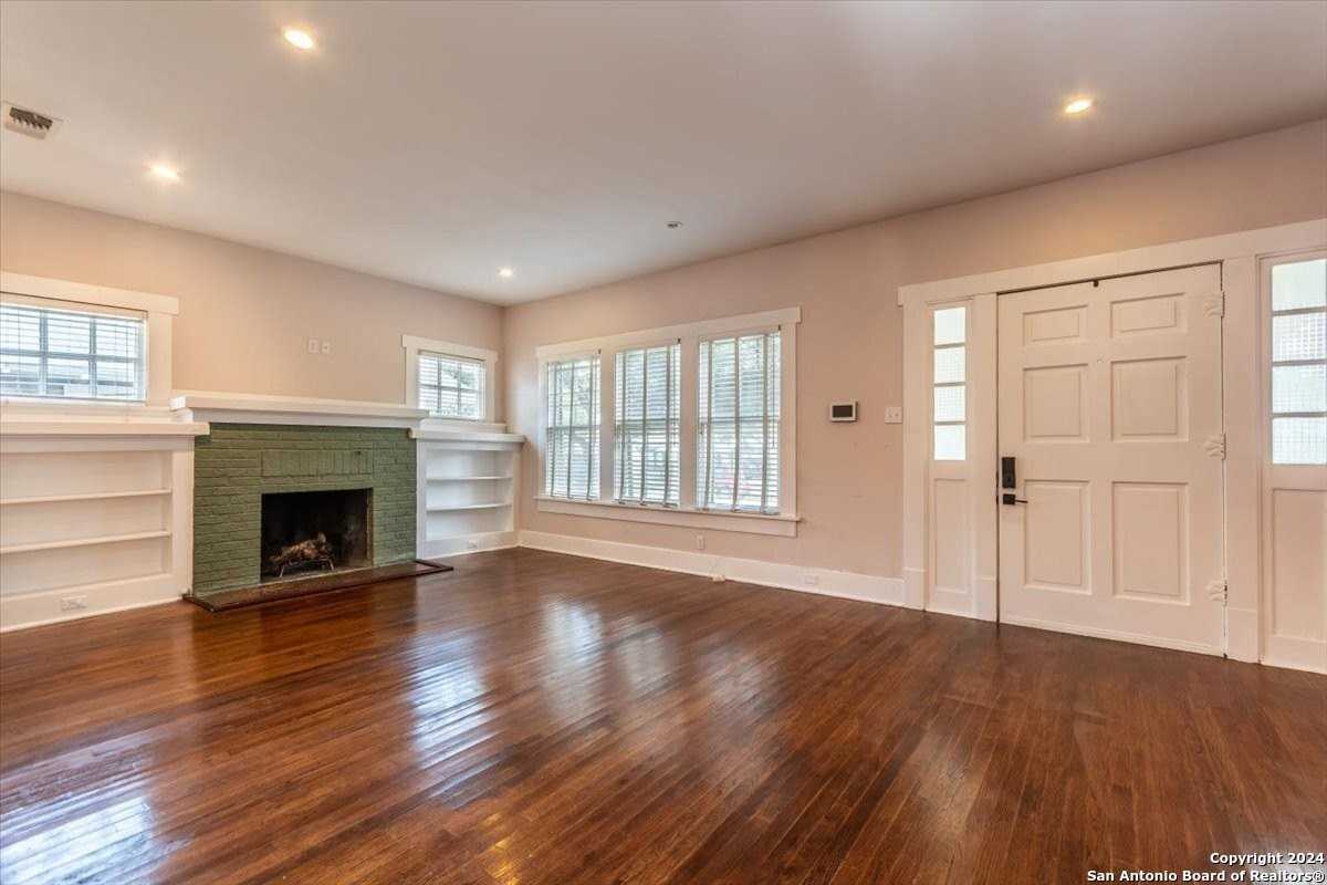 350 Carnahan St - Photo 4 of 16