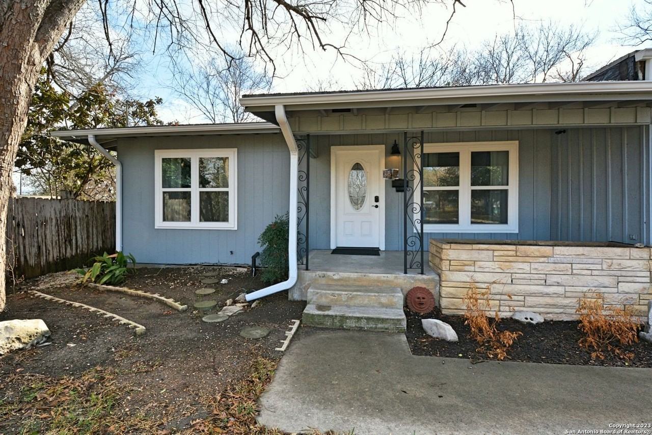 571 W Merriweather St - Photo 3 of 39