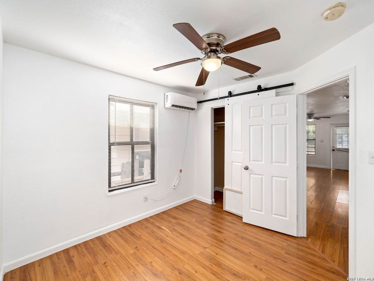508 Randall Ave - Photo 7 of 17