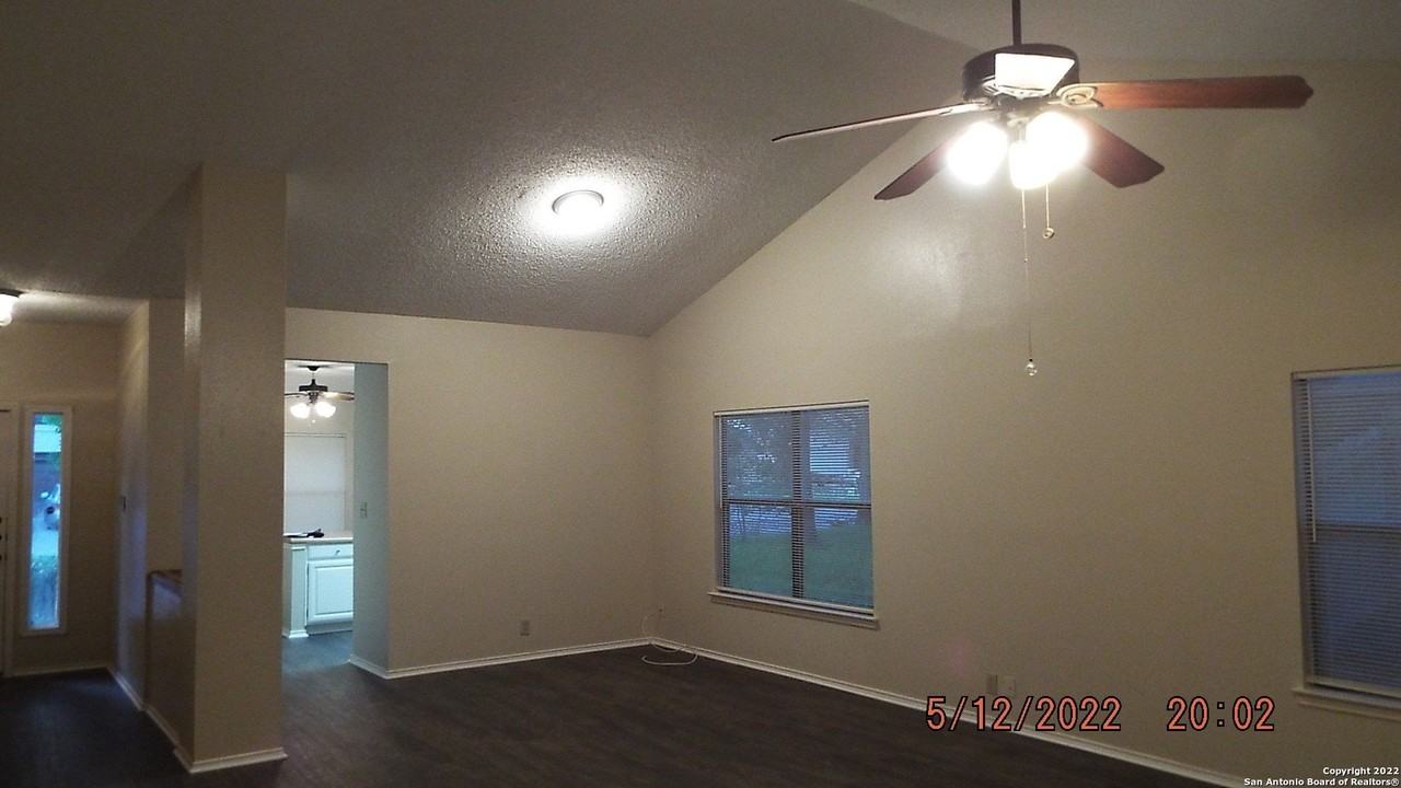 3422 Sunlit Grv - Photo 4 of 25