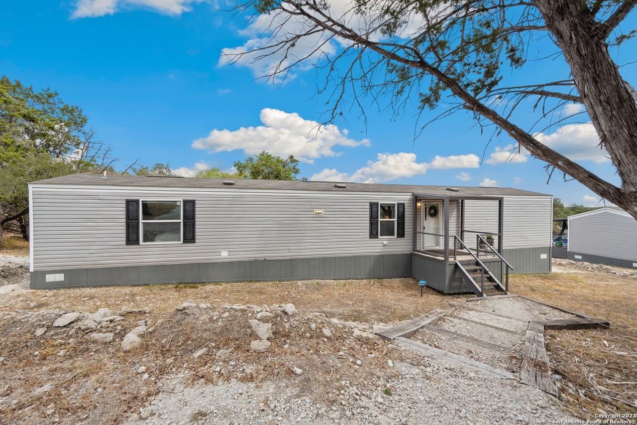 10450 Rebecca Creek Rd - Photo 2 of 12