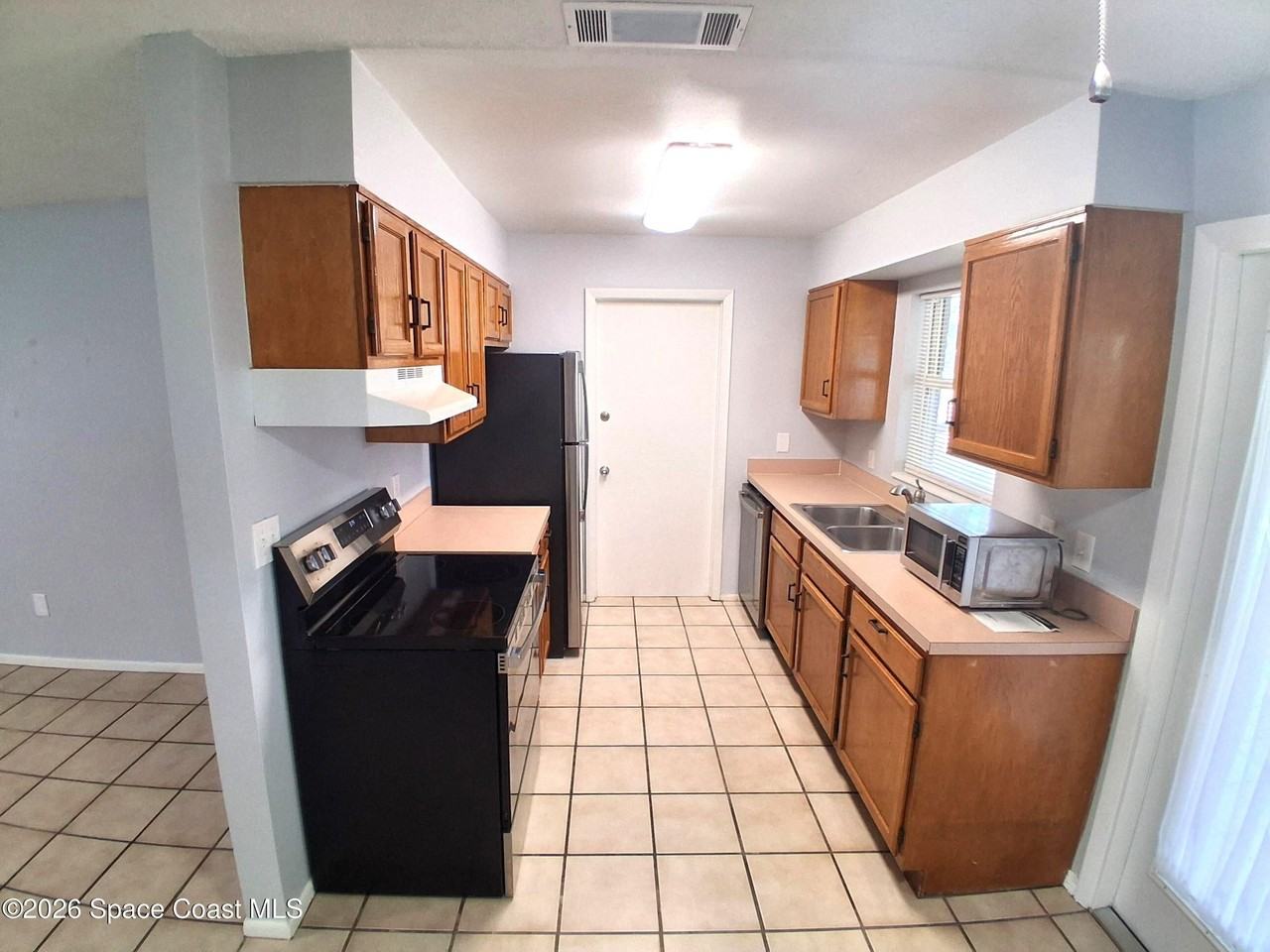 500 Sylvia Rd - Photo 5 of 28