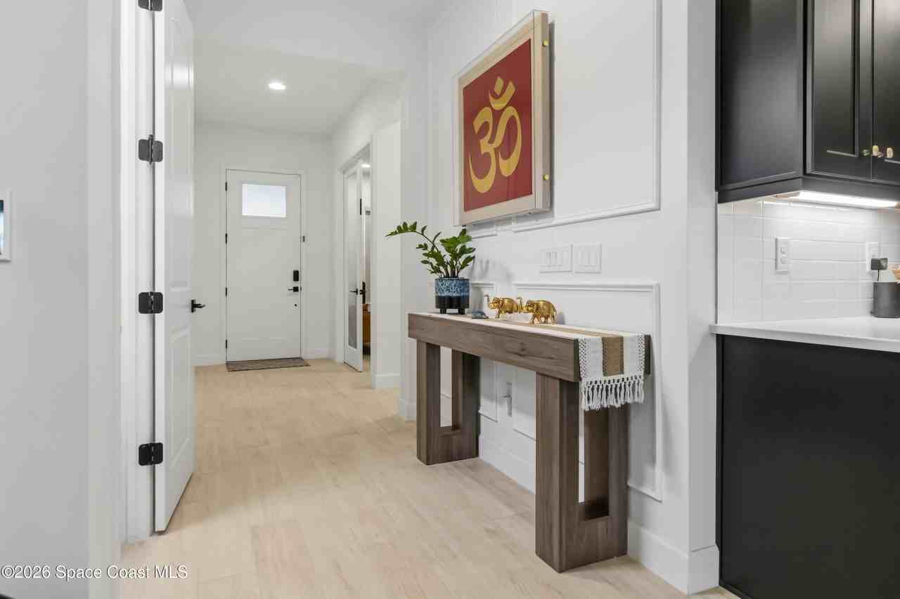 3256 Kamin Dr - Photo 4 of 32