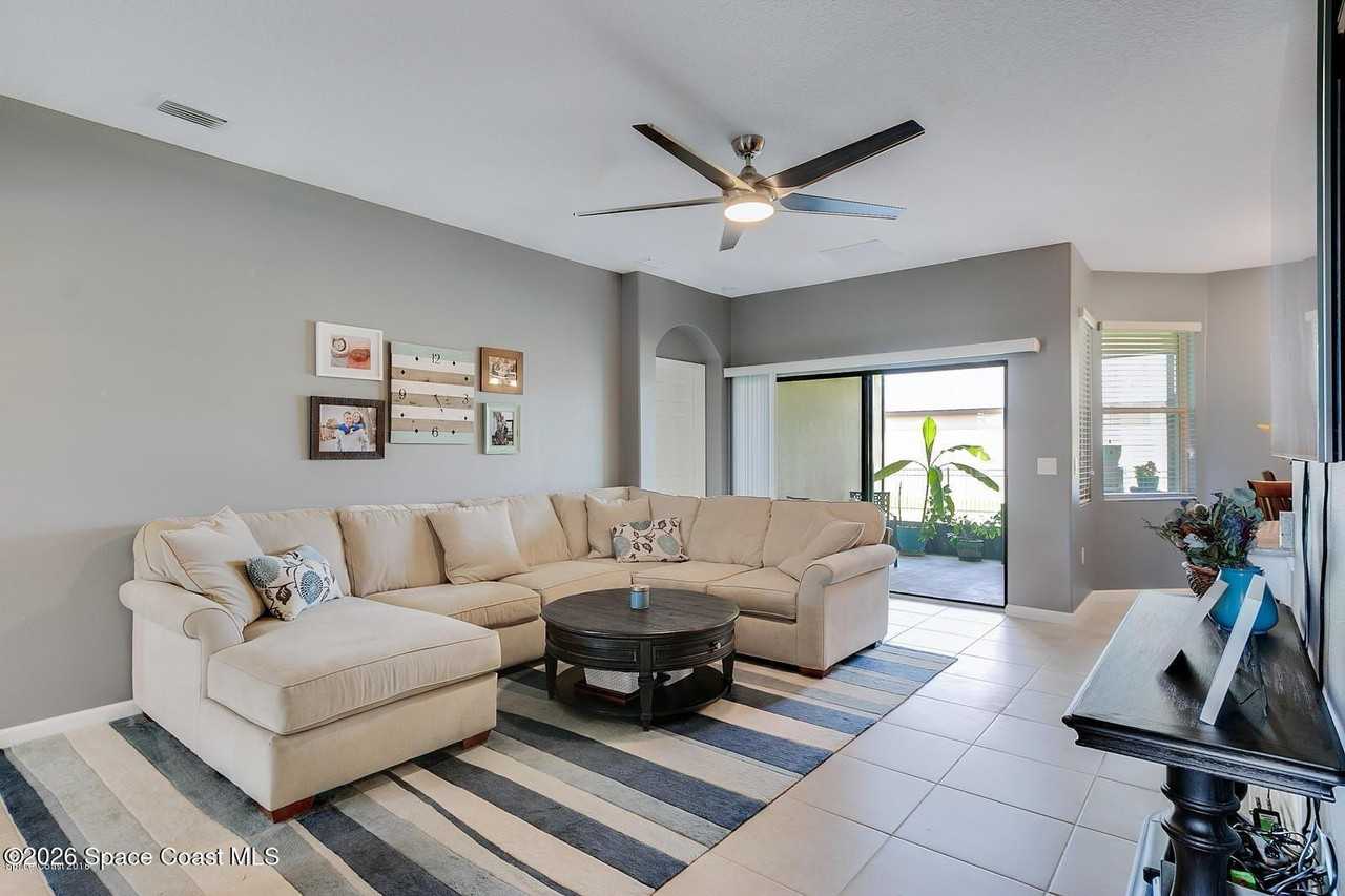 3320 Watergrass St - Photo 3 of 18