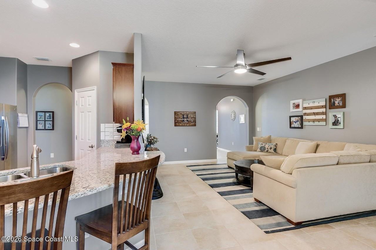 3320 Watergrass St - Photo 4 of 18