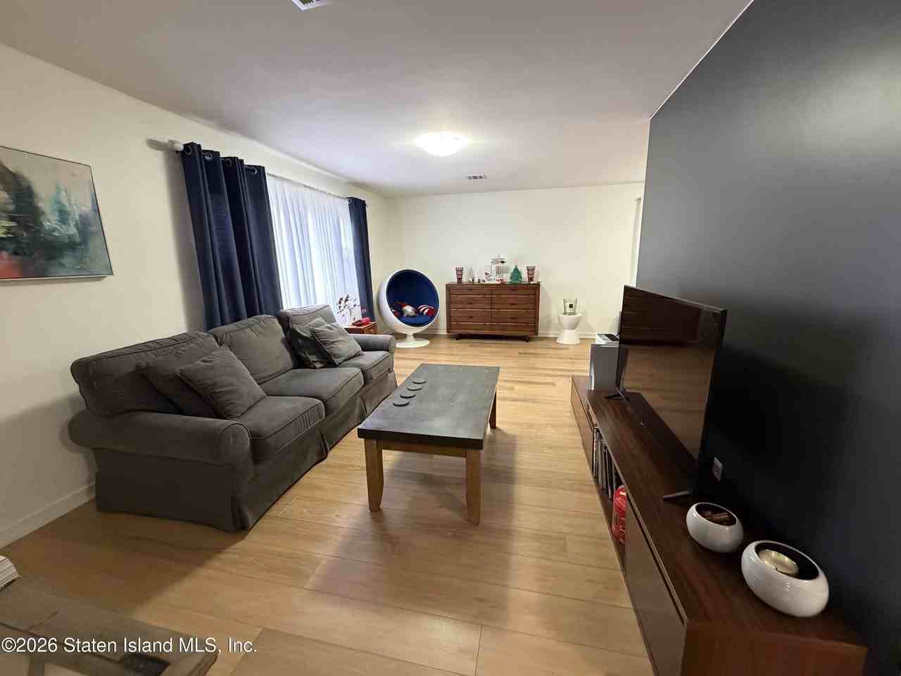 284 Fairbanks Ave - Photo 2 of 14