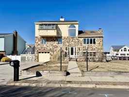 featured image of 31 Seaview Dr